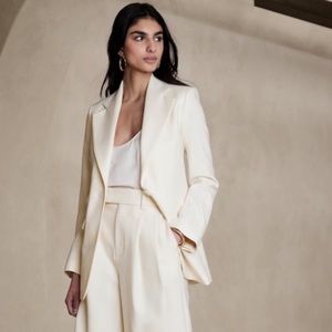 NWT! BANANA REPUBLIC TRANSITION CREAM LIDO SCULPTED WOOL BLAZER - Multiple Sizes